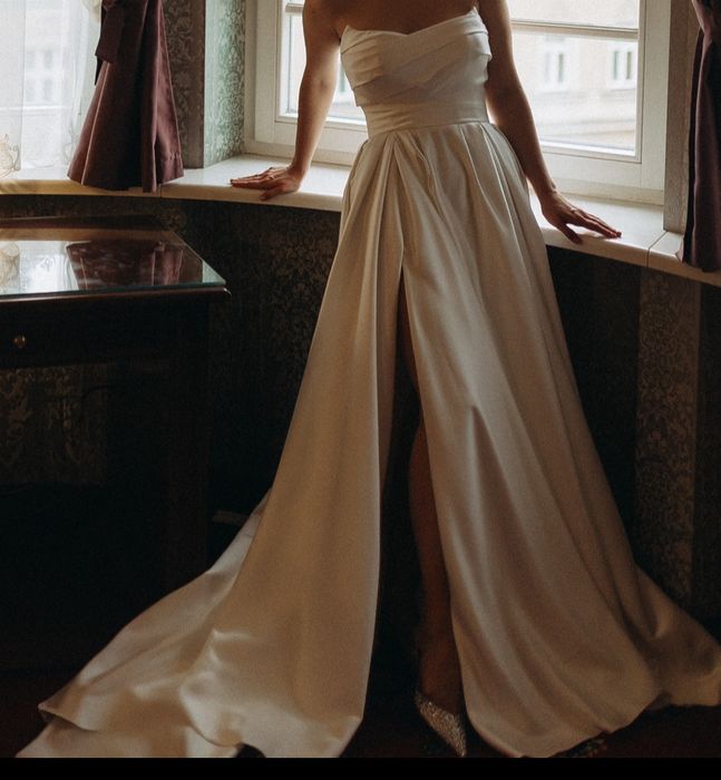 Весільна сукня