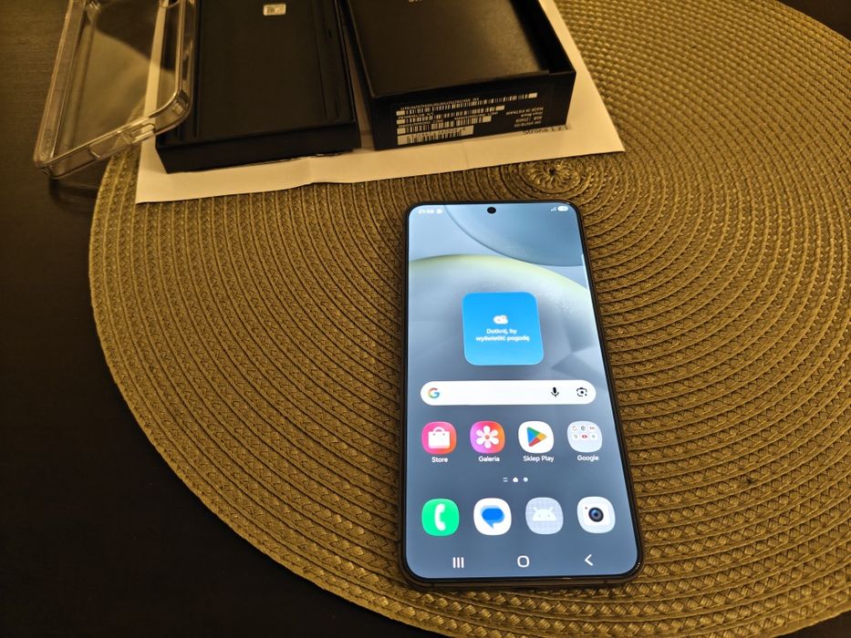 Samsung s24 8/256 - roczny