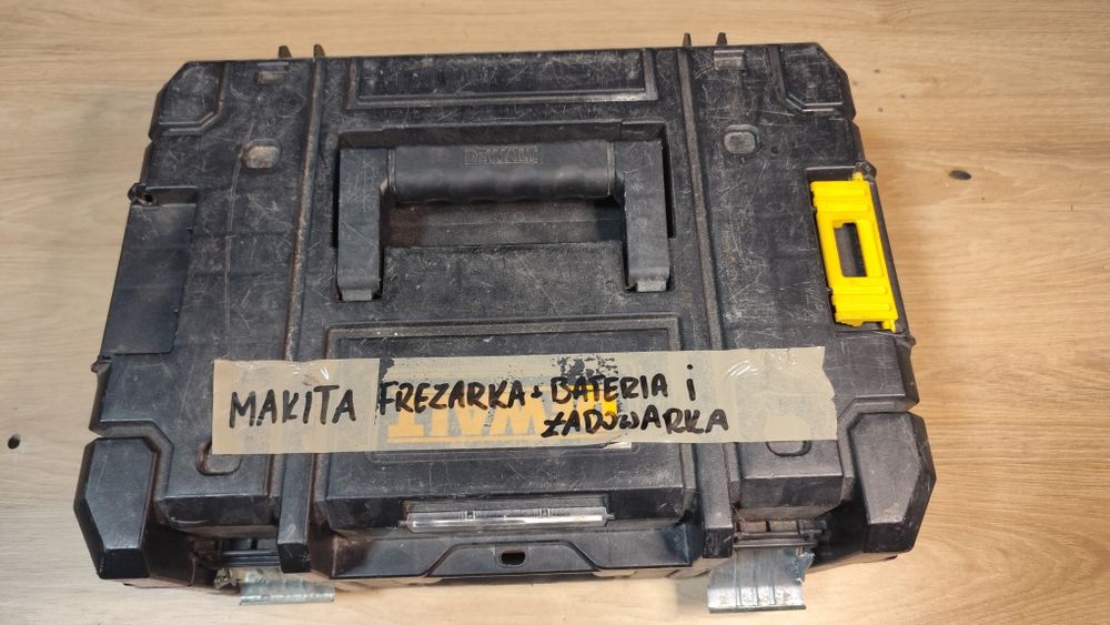 Frezarka Makita bezszczotkowa, komplet, ładowarka,bateria + dodatki