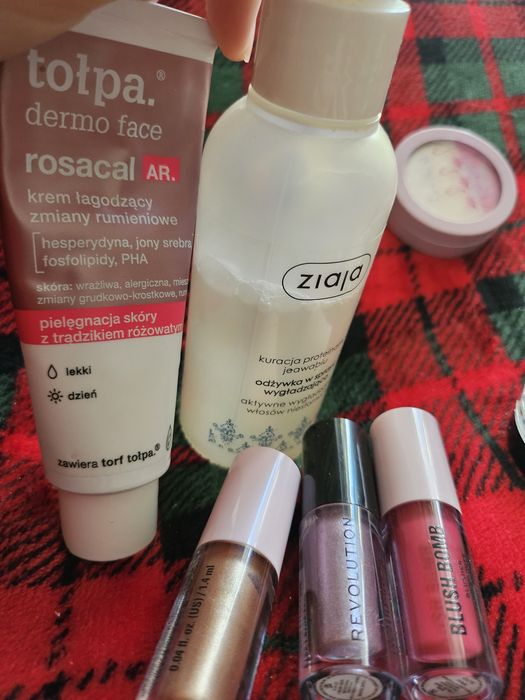 Zestaw kosmetyków używanych unleashia tołpa ziaja lovely revolution