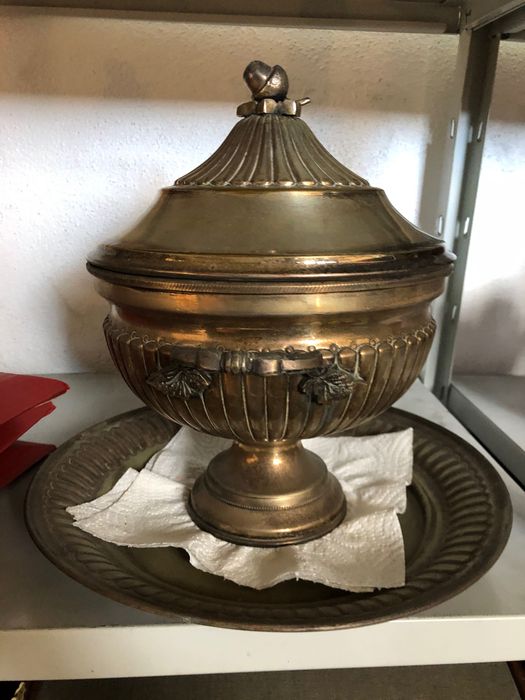 Antique Shell-Shaped Bowl443069874109173761