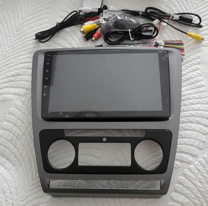 R42 - Auto Rádios Skoda Octavia 08 a 13 RS YIZUN 2013 Junyi 9`android