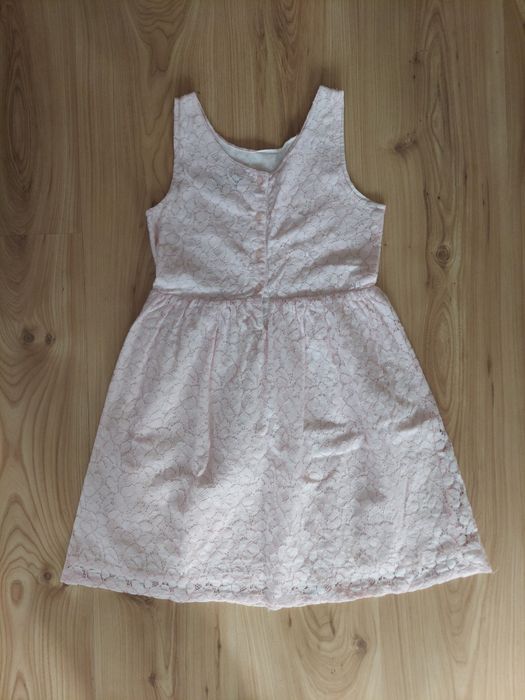 Różowa dziewczęca sukienka