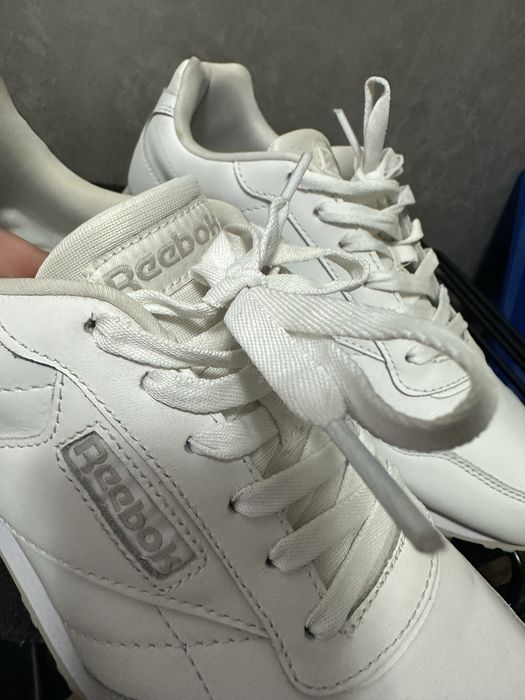 Продам кросівки Reebok 42