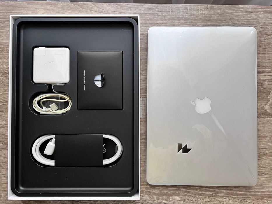 Macbook Pro Mid 2015 Retina 15.4/i7 2.8GHZ/RAM 16GB/SSD 1TB/AMD