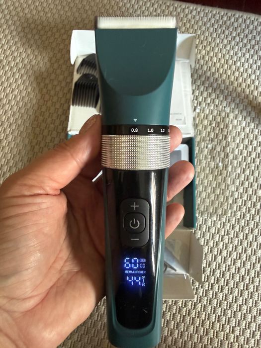 Máquina de tosquia para gato Oneisall YP-7268 com acessórios
