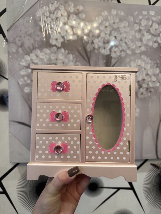 Продам шкатулку-домик