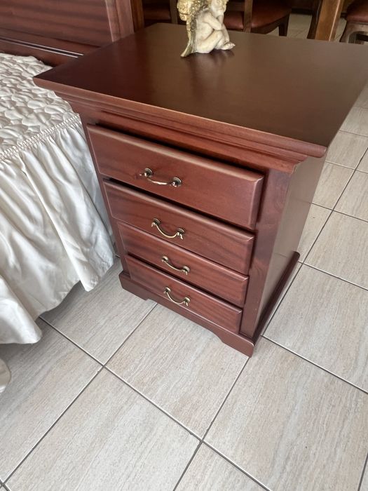 Quarto mogno NOVO em exposição