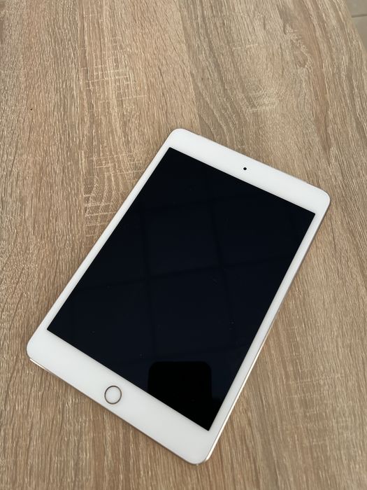 Продам iPad mini 4
