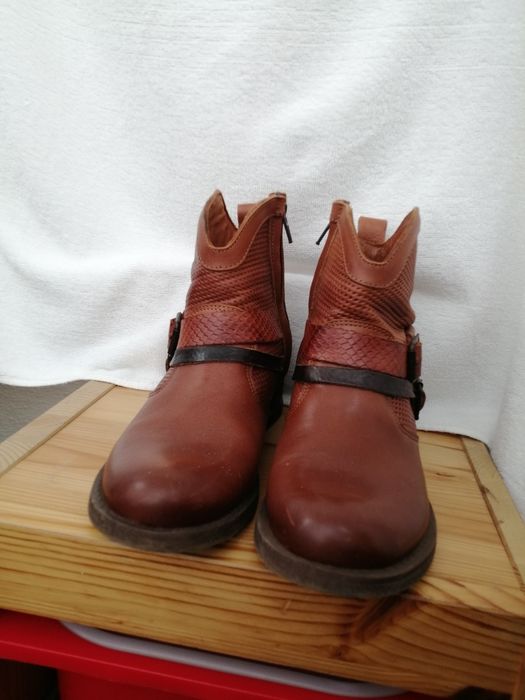 Botins seaside 36