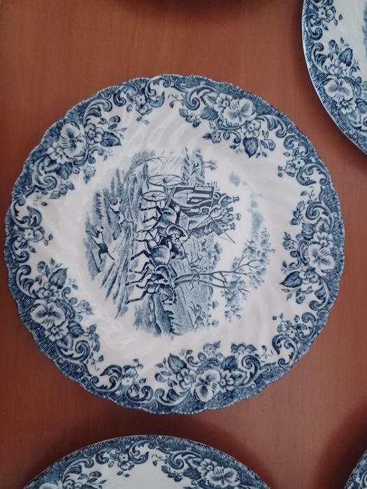 6 Johnson Brothers Dinner Plates - Coaching Scenes430851796784926725