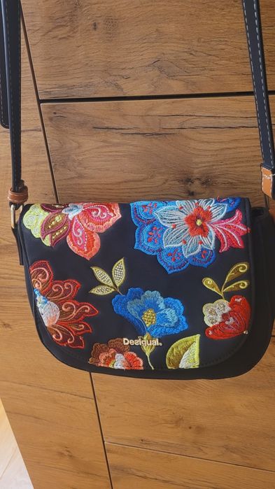 Torebka Desigual kwiaty,  jak nowa