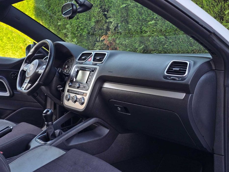 VOLKSWAGEN SCIROCCO R-LINE 2.0TDI 140CV "LOOK R"