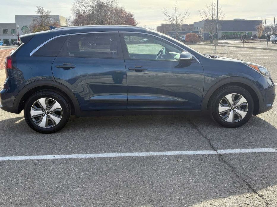 Kia Niro EX      2019