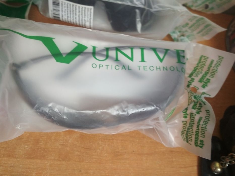Очки защитные Univet.
