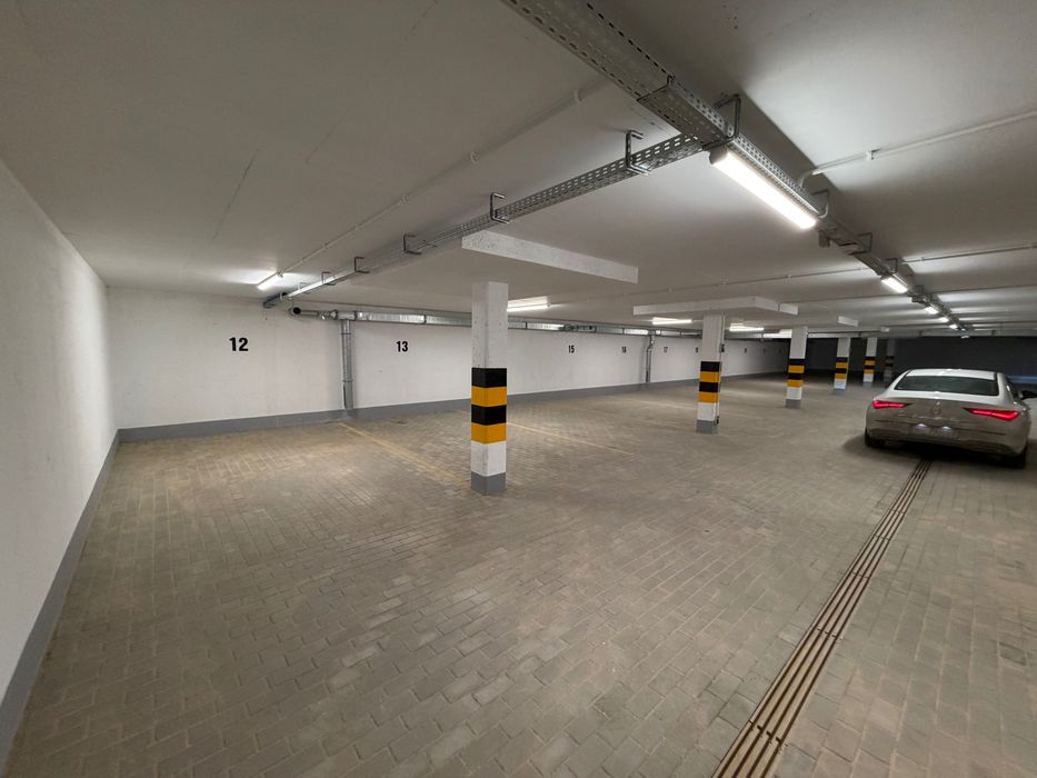 Miejsce postojowe do wynajęcia ul. Rycerska 29 - nowy blok SM Jedność - View 2