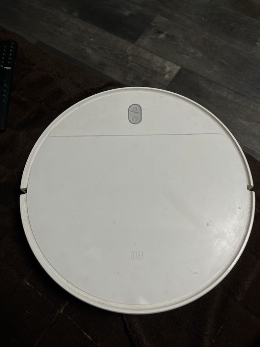 Робот пилосос Mi vacuum mop Essential під ремонт