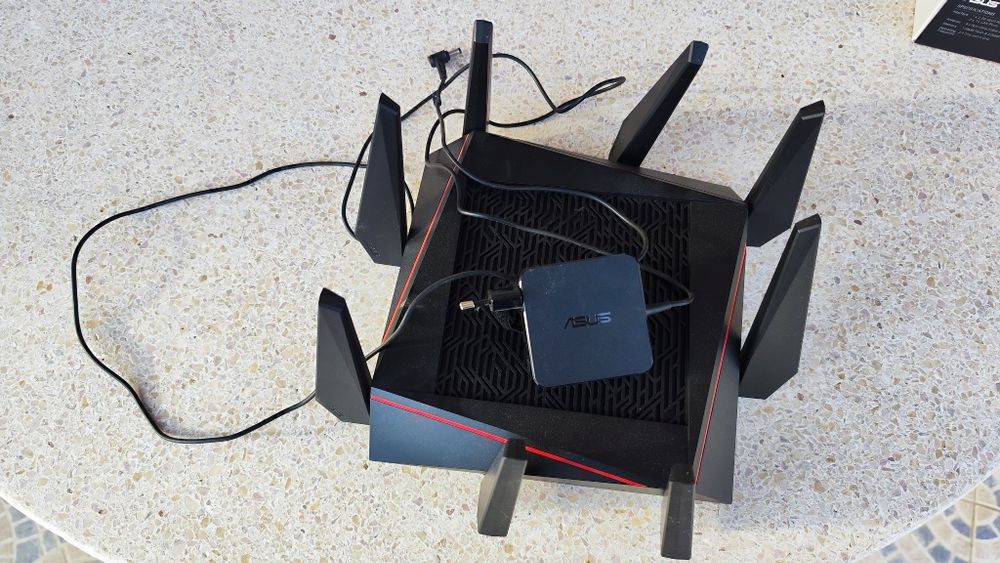 Asus RT-AC5300 impecável