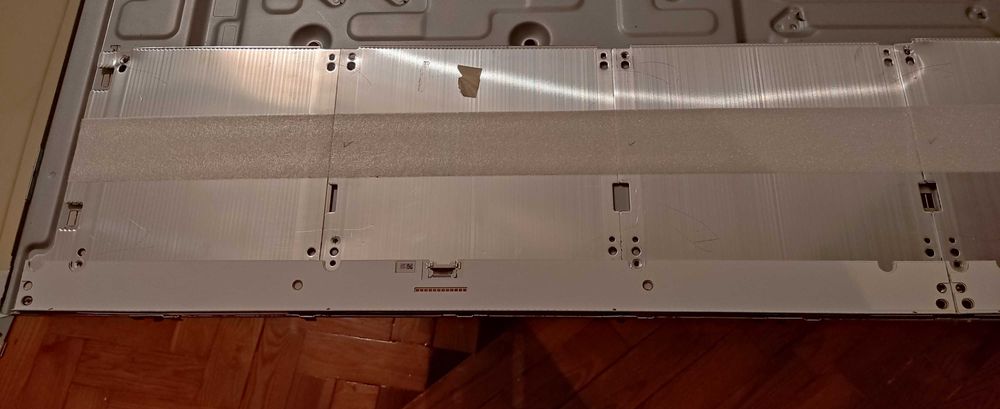 TV QLED Samsung QE55Q7FAMT para peças