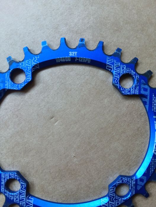 Roda dentada frontal