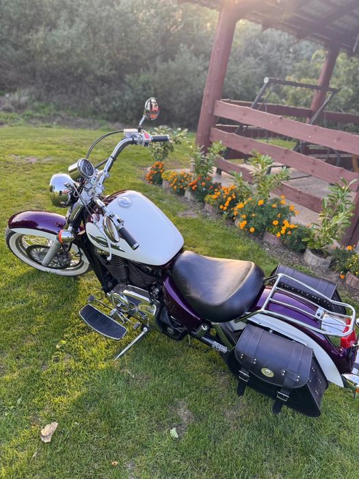 Motocykl Honda Shadow 1100