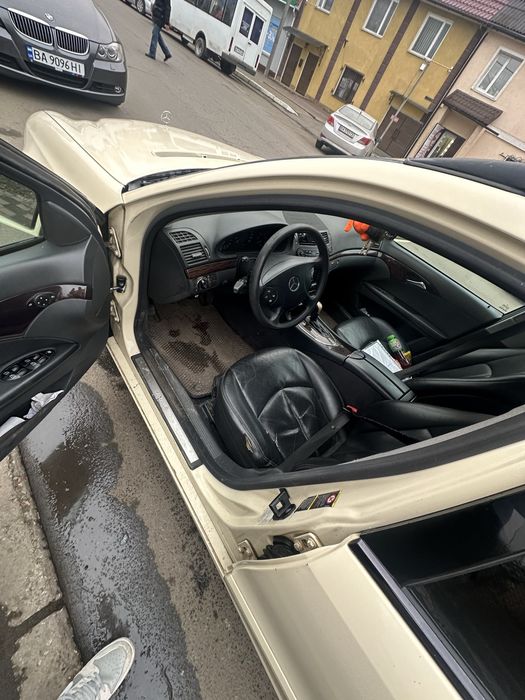 Продам Mercedes 211 2.2 дизель автомат