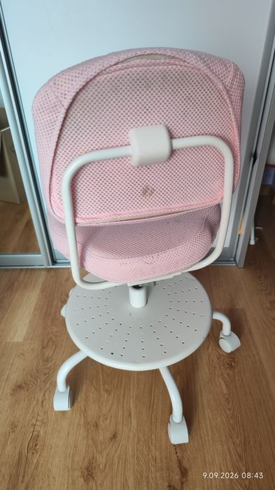 Krzesło biurowe VIMUND Ikea różowe