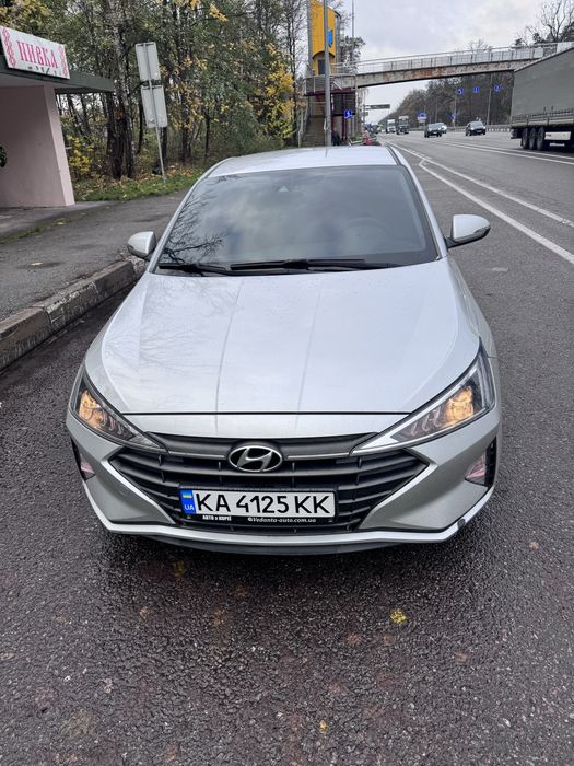 Оренда авто Київ | Tesla Model 3, Camry, Corolla | від 3 діб