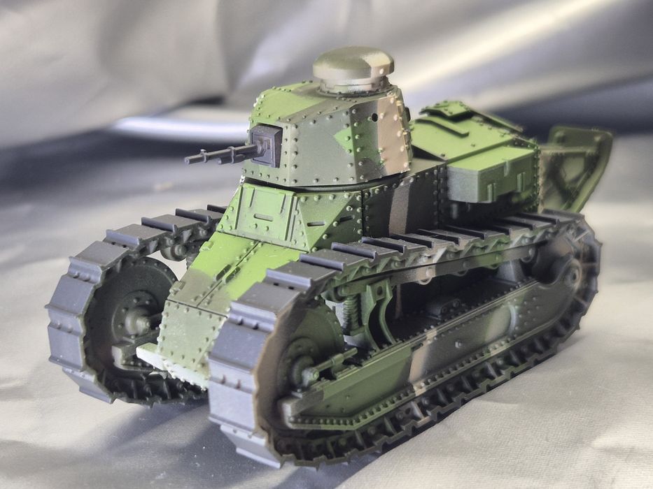 Czołg Renault FT . 1:43