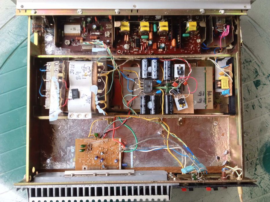 Продам перероблений підсилювач Радіотехніка.