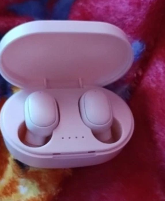 Słuchawki douszne Bluetooth Nowe kolor biały