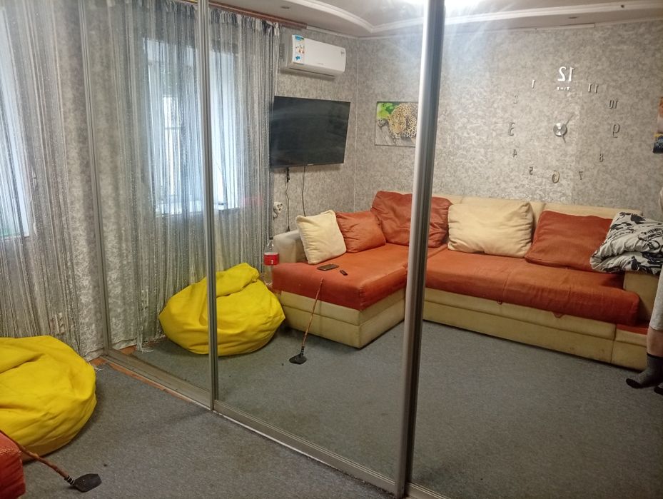 Продам двері дзеркальні для шафи купе 3 шт по 1 метру