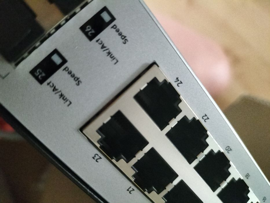 Switch Aruba hpe 1820 24g nowy