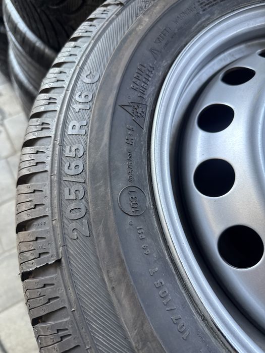 Запаска 205/65/16с r16c Barum зимня диск 5/112 vito