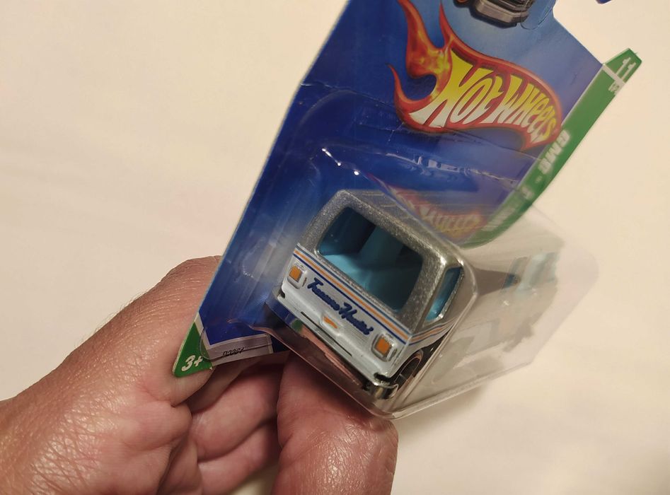 Miniatura Hot Wheels Treasure Hunt GMC Motorhome