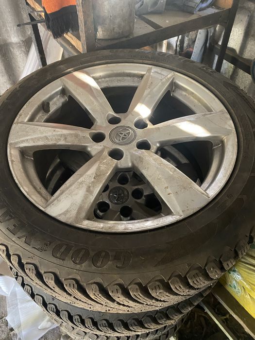 Зимняя резина 235/50 R18