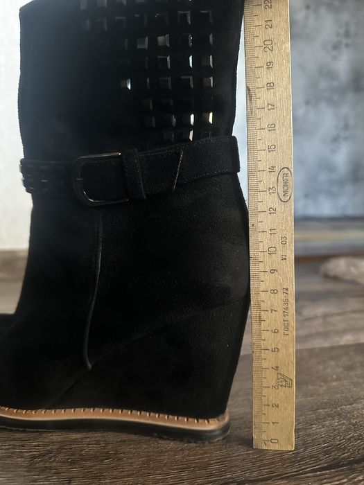 Демисезонные ботинки на тонкетке