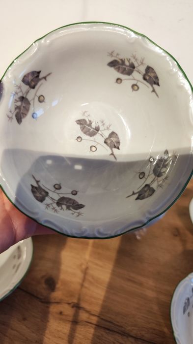 Chodzież miseczki półmiski z porcelany