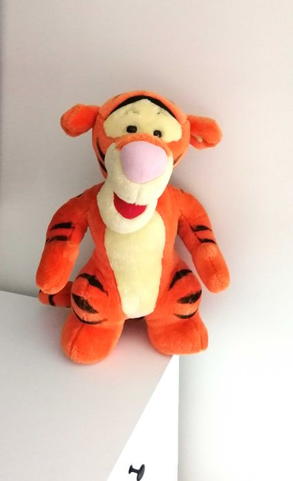Maskotka Disney Kubuś Puchatek Tygrysek 48cm pluszak pluszowy miś duży