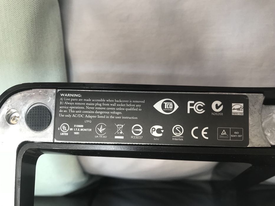 Monitor LCD Philips 27”com Ambiglow