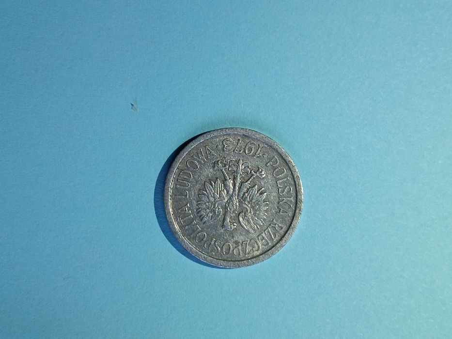 Moneta 10 groszy z roku 1973 w stanie dobrym