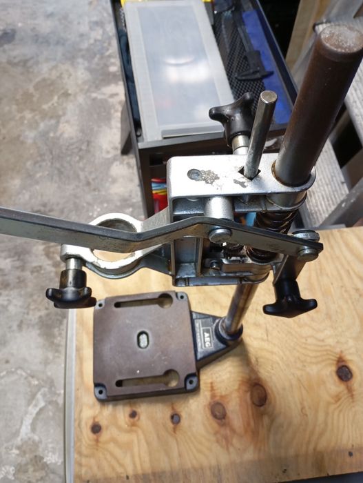 Suporte para máquina de furar