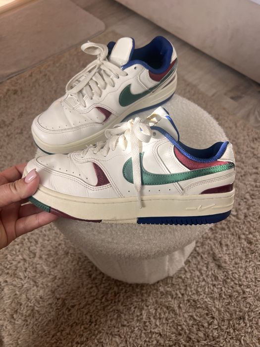 Кросівки NIKE розмір 39