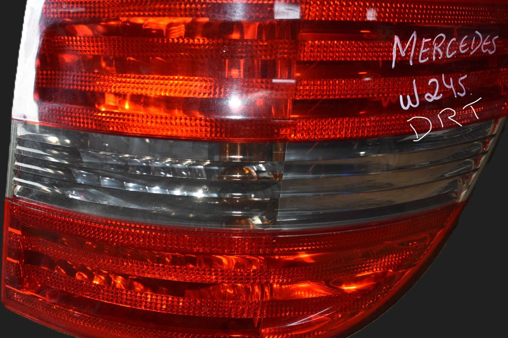 Farolim direito Mercedes B W245