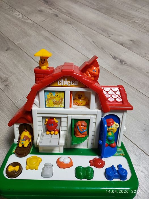 Продам оригінальну ферму Chicco.