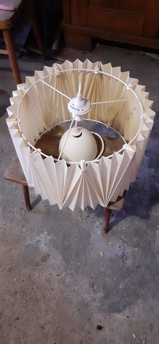 Lampa biala ikea