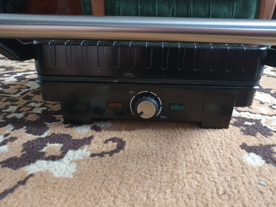 Гриль grunhelm g2200