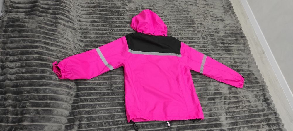 Куртка вітровка  жіноча Active  розмір M