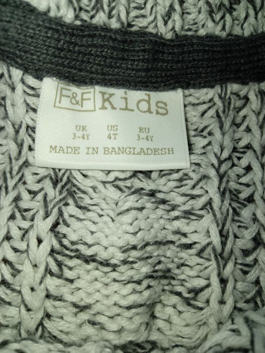 Теплі кофти ручної роботи