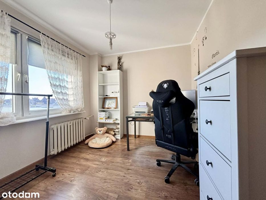 Mieszkanie w ścisłym centrum- 4 pokoje- winda